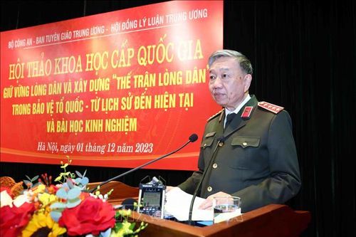 Giữ vững lòng dân và xây dựng thế trận lòng dân trong bảo vệ Tổ quốc