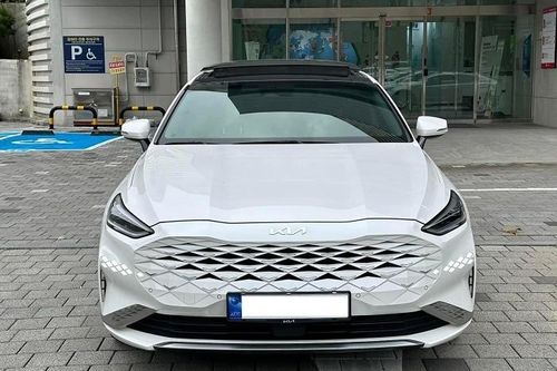 Cận cảnh 'kẻ hủy diệt' Toyota Camry giá 609 triệu đồng: Thiết kế cực sang chảnh, trang bị ngập tràn