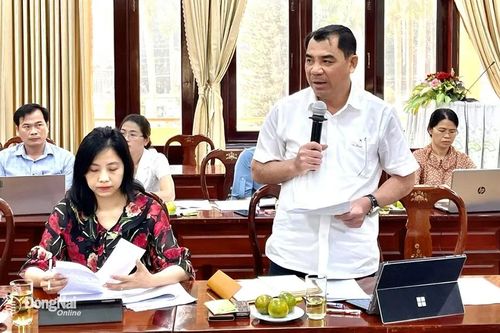 Các đại biểu các đại biểu HĐND tỉnh Cụm tổ số 2 quan tâm đến công tác quy hoạch, tái định cư