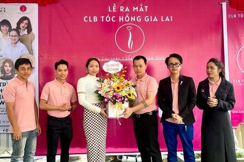 Ra mắt Câu lạc bộ Tóc Hồng Gia Lai