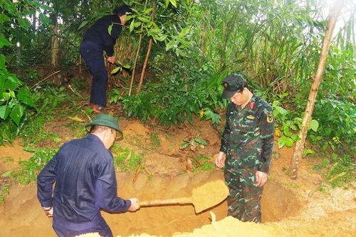 Kiểm tra công tác tìm kiếm, quy tập hài cốt liệt sĩ tại thị xã Hương Trà