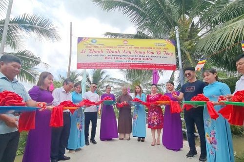 Trà Vinh: Ban Trị sự GHPGVN tỉnh khánh thành cầu giao thông nông thôn tại H.Cầu Kè