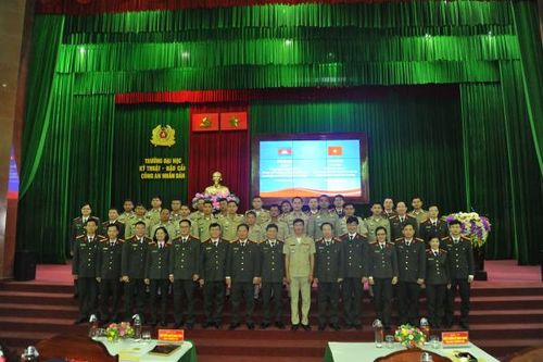 Bồi dưỡng nghiệp vụ an ninh mạng đối với học viên là cán bộ Bộ Nội vụ Vương quốc Campuchia