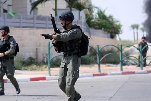 Hai chiến binh Hamas xả súng khiến 10 người Israel thương vong
