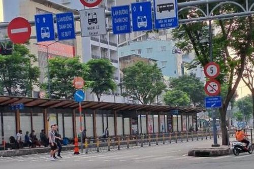 TPHCM: Xe buýt - trước nỗi lo ngày càng thưa vắng khách