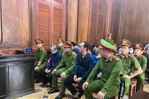 Cựu giám đốc Bệnh viện Thủ Đức bị tuyên mức án 21 năm tù