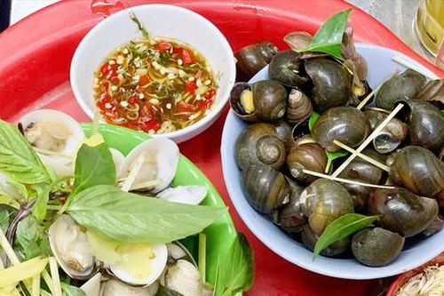 'Con đường ẩm thực' Đinh Liệt