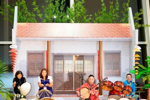 Hành khách hào hứng với tuần lễ 'Hương sắc Hà Nội' tại sân bay Nội Bài