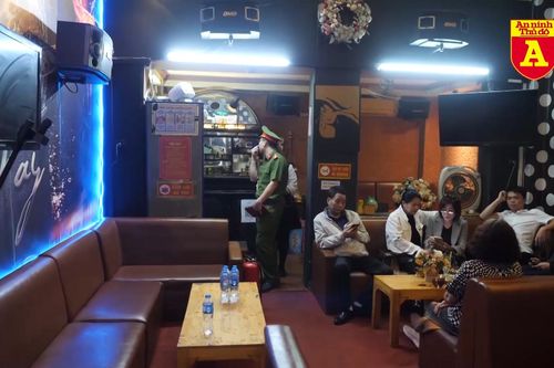 Tháo gỡ khó khăn trong kinh doanh dịch vụ karaoke, vũ trường