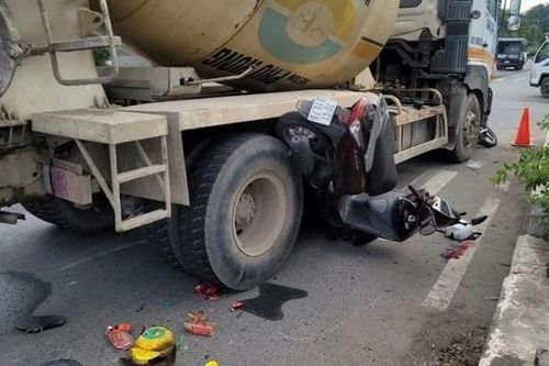Tai nạn giao thông mới nhất 2/12: Người phụ nữ bị xe ben cán tử vong