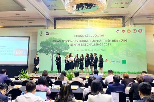 Tranh tài kỹ năng về 'quản trị công ty hướng tới phát triển bền vững'