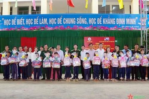 'Dân vận khéo' nơi địa bàn đóng quân