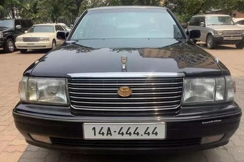 Toyota Crown 'bộ trưởng' biển ngũ quý 4 rao bán chỉ nửa tỷ đồng?