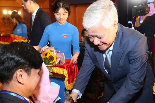 Ngày Quốc tế Người khuyết tật 3/12: Người khuyết tật cần phương tiện để có thể cống hiến