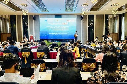 Chính sách tài chính vượt qua thách thức, hướng tới phát triển bền vững