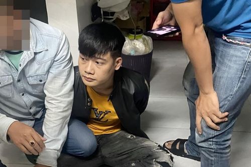 Bắt đối tượng chuyên cướp tiền của phụ nữ, ép nạn nhân cởi đồ để chụp ảnh