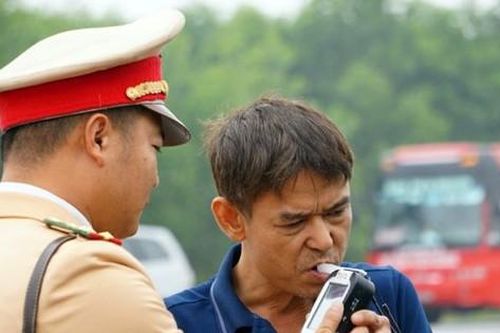 Cán bộ Cục Thuế Hải Dương bị phạt 35 triệu đồng do vi phạm nồng độ cồn