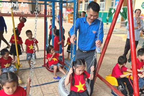 Tuổi trẻ Nghệ An xung kích triển khai gần 3.500 công trình vì cộng đồng