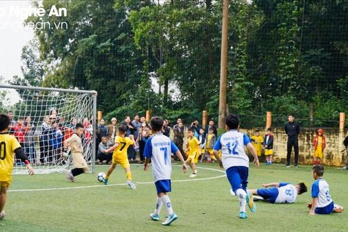 Nghệ An khai mạc giải bóng đá các lớp năng khiếu nghiệp dư cơ sở năm 2023