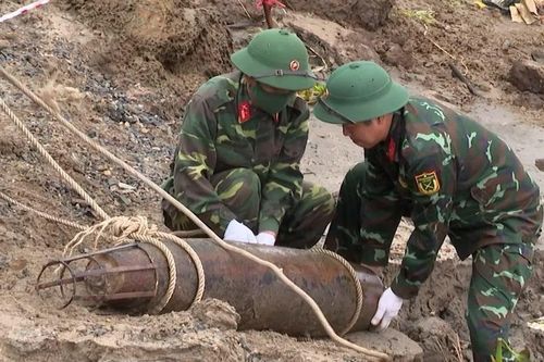 Quảng Bình: Di dời an toàn ba quả bom lớn sót lại sau chiến tranh