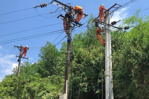 Quảng Nam còn hàng nghìn hộ dân chưa có điện