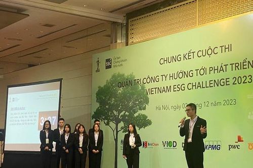 Chung kết Vietnam ESG Challenge 2023 diễn ra đầy gay cấn, kịch tính