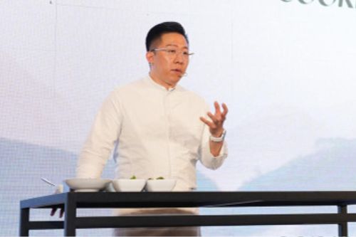 Độc đáo những món ăn mang đặc trưng núi rừng Hàn Quốc qua bàn tay bếp trưởng 2 sao Michelin