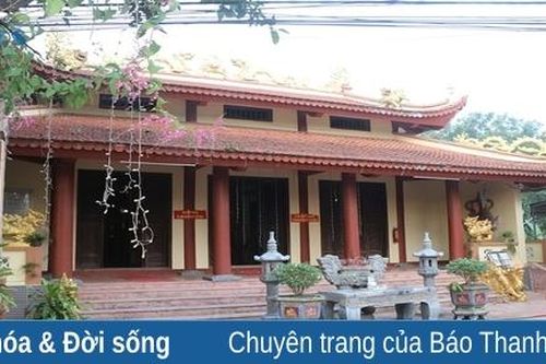 Đền Từ Minh bên bờ sông Mã