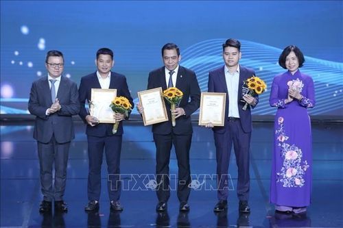 Gala Giải báo chí 2023 và trao Giải ảnh 'Khoảnh khắc báo chí 2022'