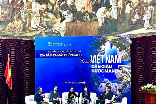 Ra mắt sách 'Vì một Việt Nam dân giàu nước mạnh'