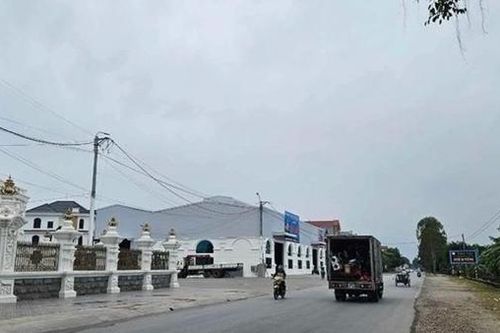 Khởi tố vụ án 'ma men thông chốt', cầm mũ bảo hiểm tấn công cảnh sát