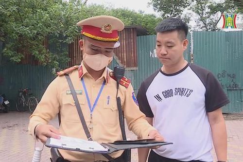 Đề xuất bắt buộc xe hợp đồng phải vào bến đón khách