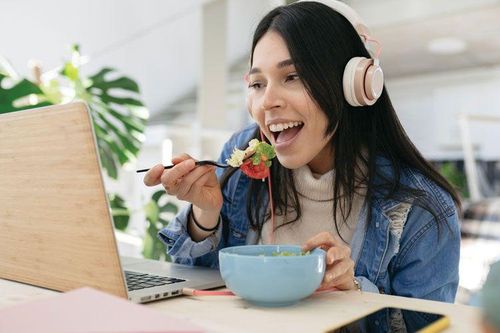 Hướng đến xu hướng xanh lành, Gen Z chọn dinh dưỡng thực vật