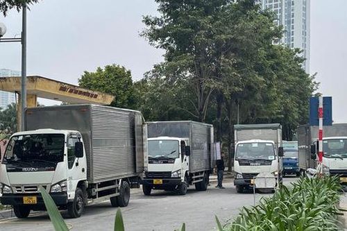 Nhức nhối 'bến cóc' ngang nhiên hoạt động tấp nập, chính quyền sở tại có biết?