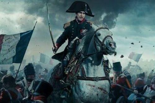 'Napoleon' - hoàng đế thiên tài, tình yêu đắm say