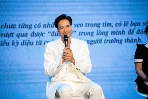Diễn viên Đoàn Minh Tài ra mắt sách ủng hộ từ thiện