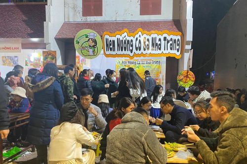 Quá tải Lễ hội văn hóa ẩm thực Hà Nội 2023