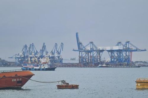 Cần xem xét, đánh giá vai trò của các KKT ven biển trong quy hoạch vùng
