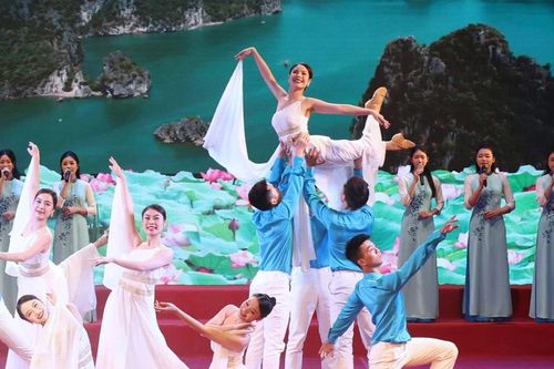 Nghiêm túc và minh bạch làm nên sự cao quý của danh hiệu