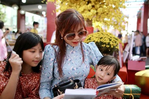 Rèn con ý thức nơi công cộng