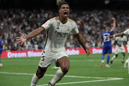 Real Madrid tái tạo bộ ba huyền thoại