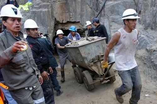 Tấn công mỏ làm 9 người thiệt mạng ở Peru