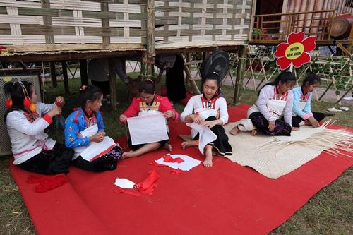Nỗ lực đưa nước sạch về bản, làng