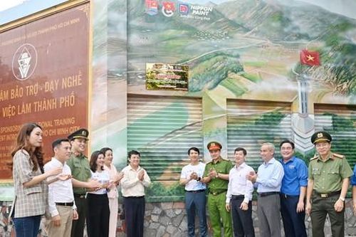 Ngắm con đường bích họa quảng bá nét đẹp Việt Nam vừa ra mắt tại trung tâm TPHCM