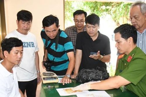 Vụ cướp tiệm vàng ở Trà Vinh: Tìm thấy 80 chỉ vàng trong bụi cây