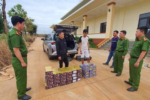 Vận chuyển hơn 1 tạ pháo về Đắk Lắk hòng bán kiếm lời
