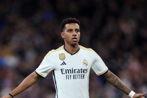 Rodrygo lập công, Real Madrid bỏ xa Barca 7 điểm