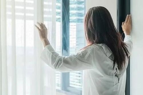 Nhà có người già tránh mở cửa sổ vào 2 thời điểm