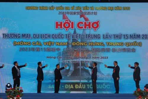 1.000 vận động viên tham gia giải chạy xuyên biên giới Việt-Trung