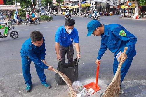 Đoàn viên, thanh niên tham gia xây dựng nông thôn mới, đô thị văn minh